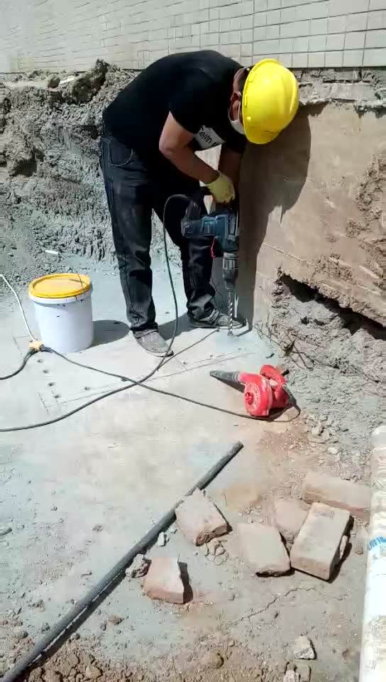 通辽新旧混凝土植筋连接加固
